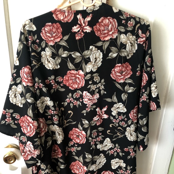 Noble ü floral quimono - Picture 6 of 8